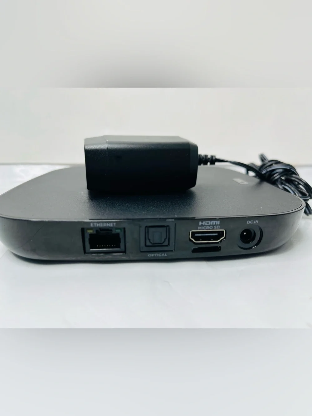 4400X 4K UHD Streaming Media Player with Power Supply Cords Bundle